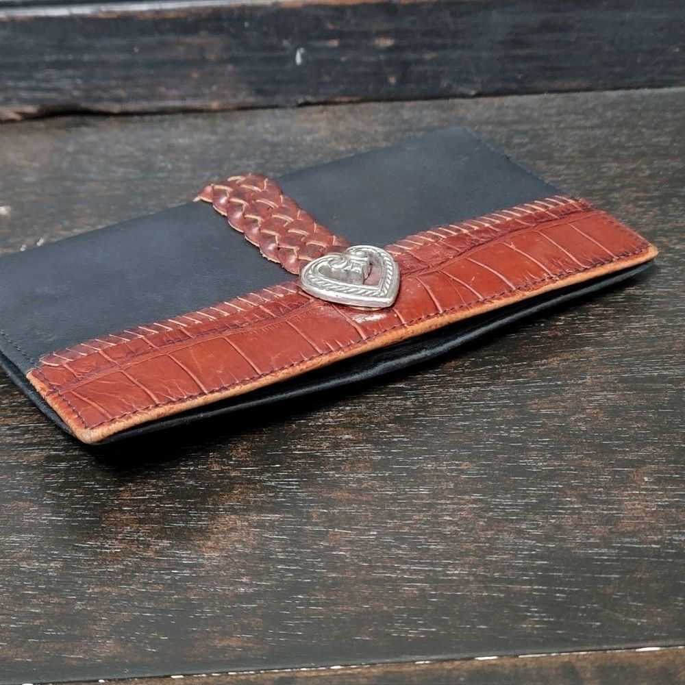 BRIGHTON Vintage Heart Folio Leather Wallet - Picture 7 of 14